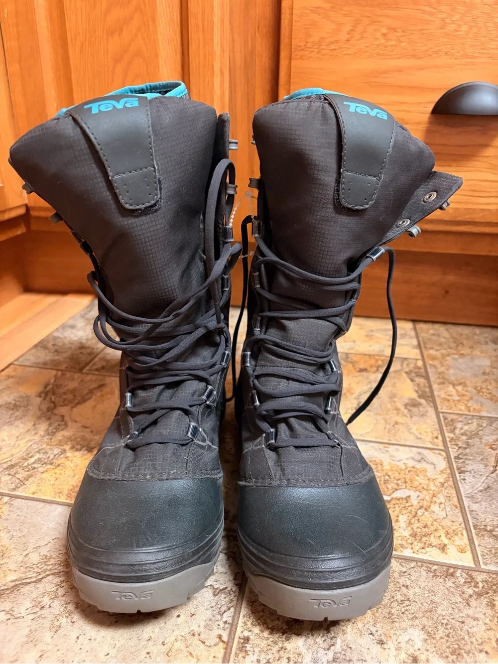 Teva Black and Teal Women's Insulated Winter Boots